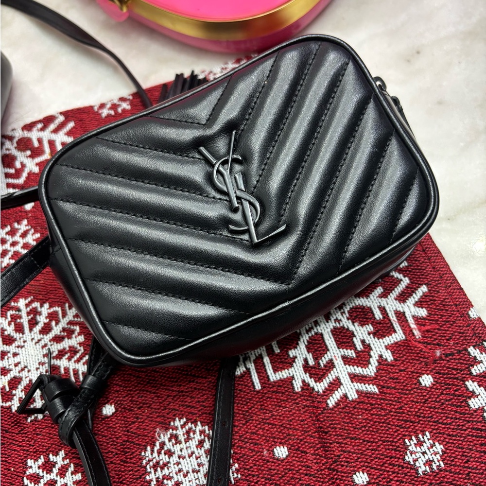 Yves Saint Laurent belt bag